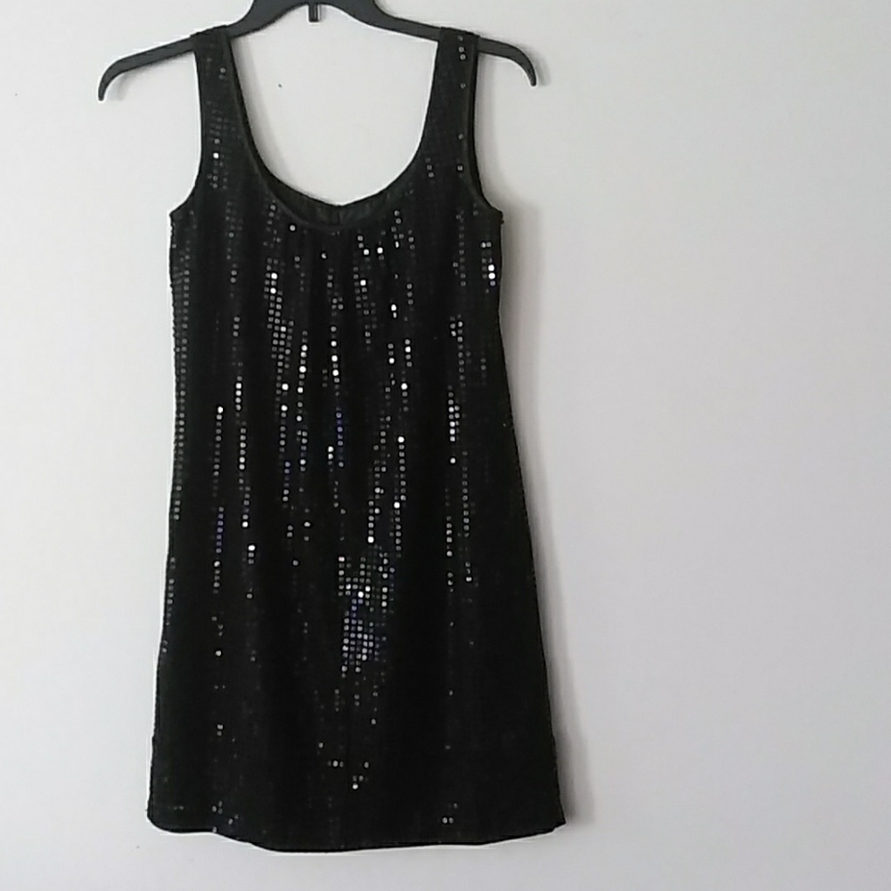 London Time Sz 6 Sheath Dress With Sequins